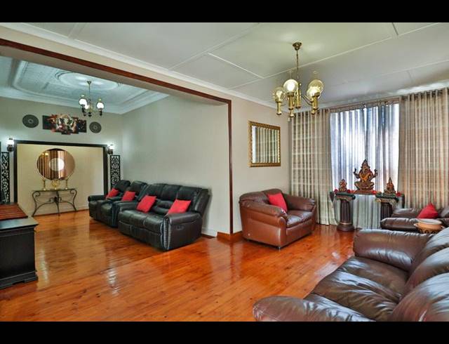 4 BEDROOM HOUSE FOR SALE IN KENSINGTON